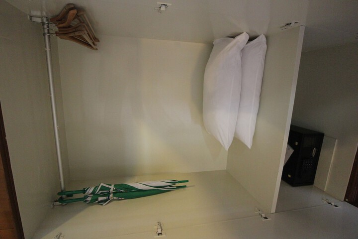 Room 26 of 66