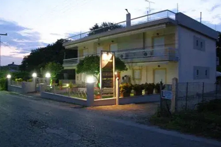 HOTEL AKI