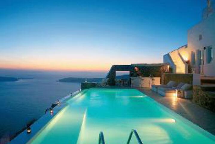 ASTRA VILLAS