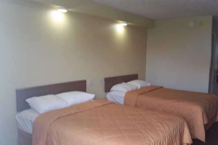 Room 6 of 15
