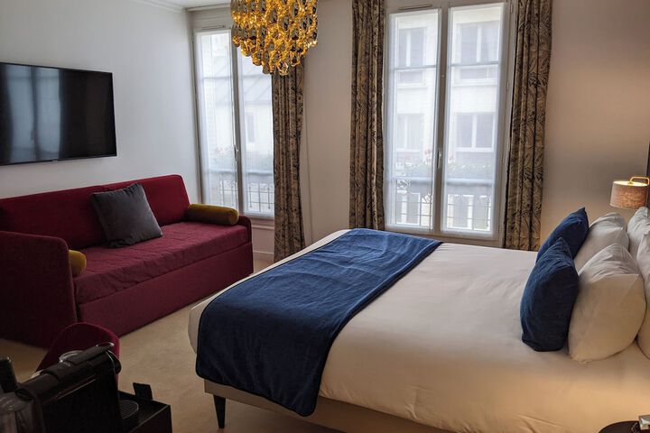 Room 27 of 70