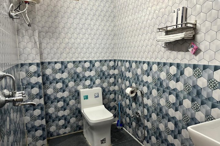 Room 10 of 79