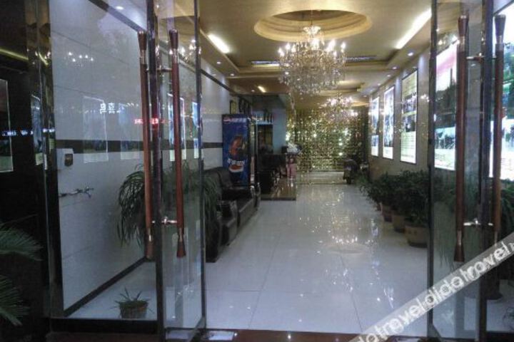 Hotel Interior 20 of 37
