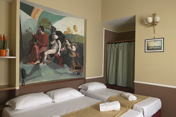 Room 5 of 29