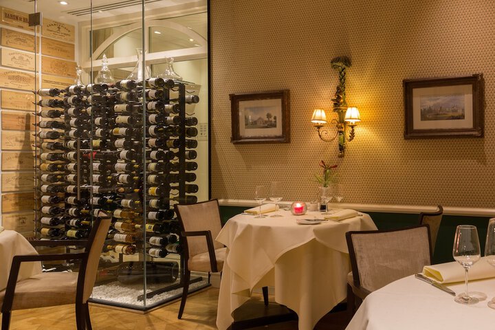 Dining 83 of 142