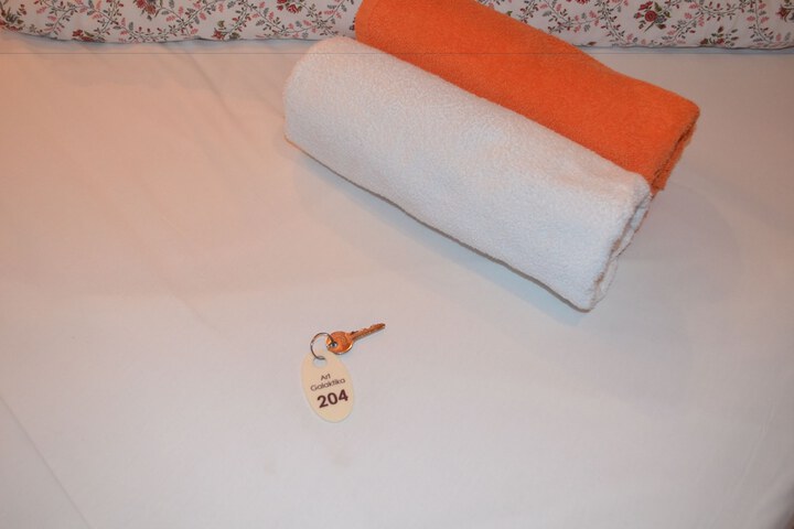 Room 16 of 84