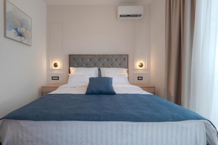 Room 8 of 56