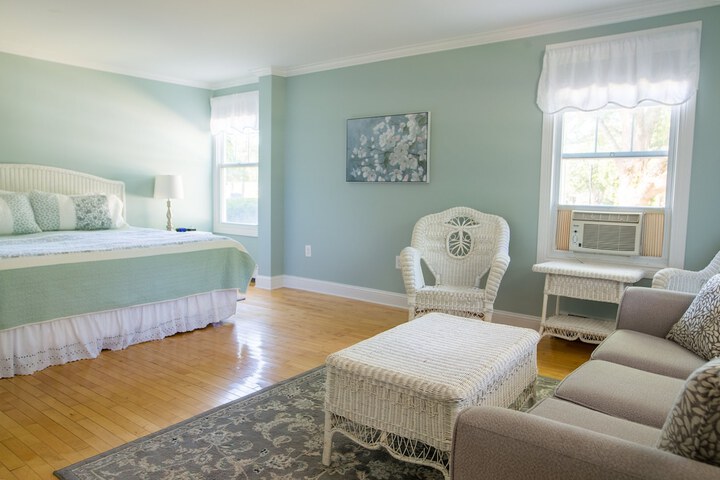 Room 15 of 68