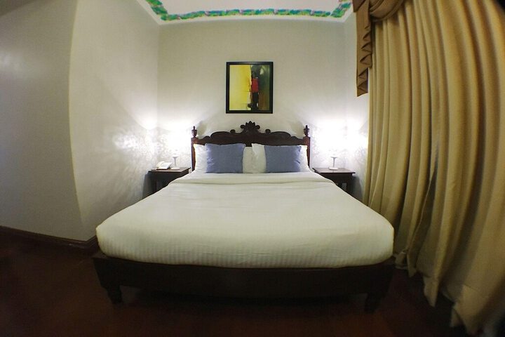 Room 10 of 50
