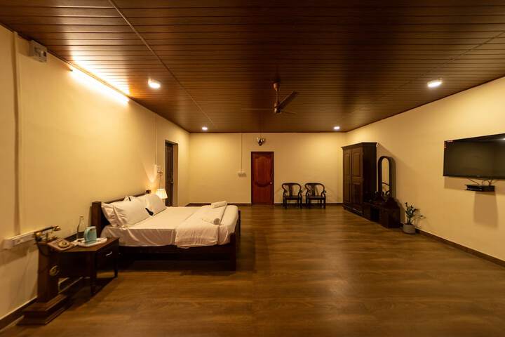 Room 12 of 29