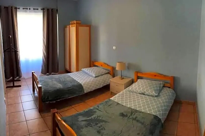 Room 2 of 7