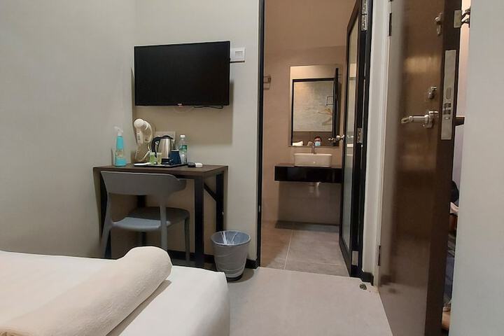 Room 76 of 138