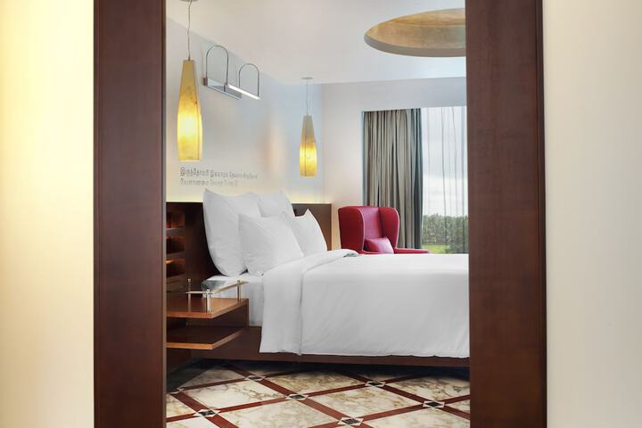 Room 13 of 71