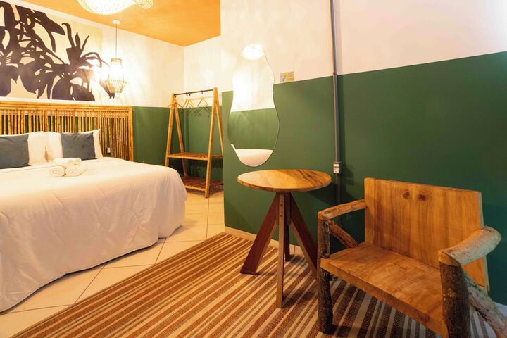Room 40 of 83