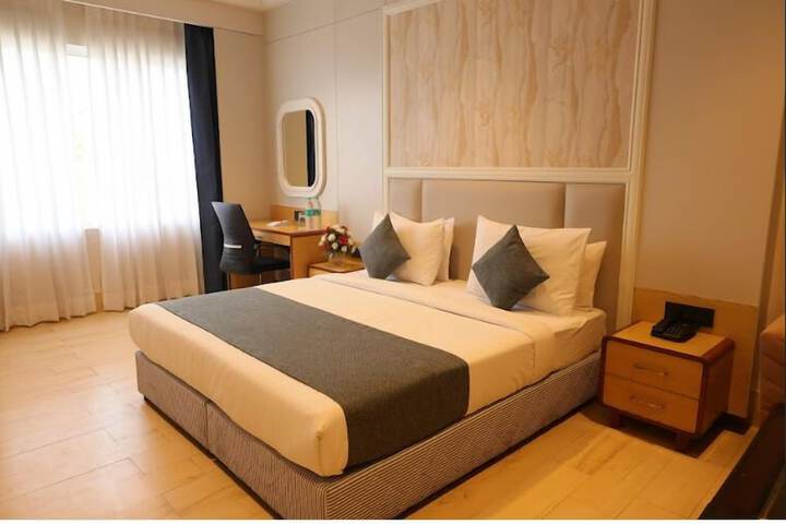 Room 4 of 11