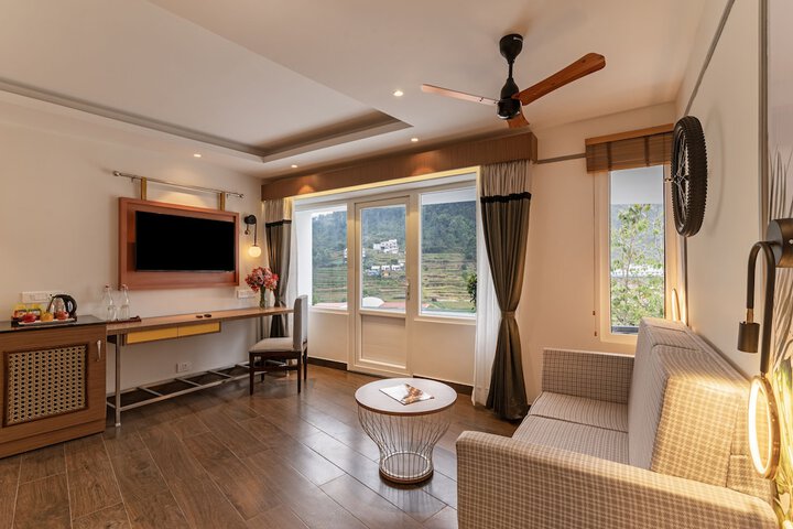 Room 33 of 79