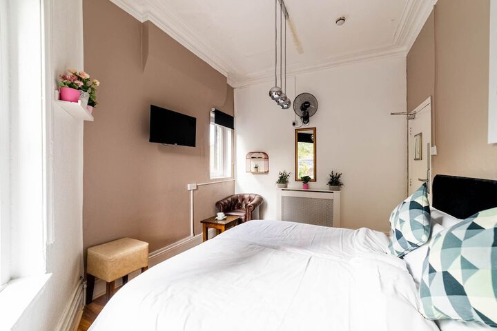 Room 25 of 75