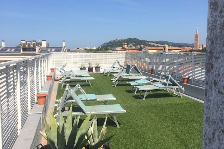 Sundeck 45 of 46