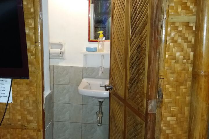 Room 7 of 31