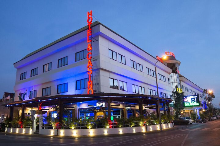 Hotel Elegance N.V.