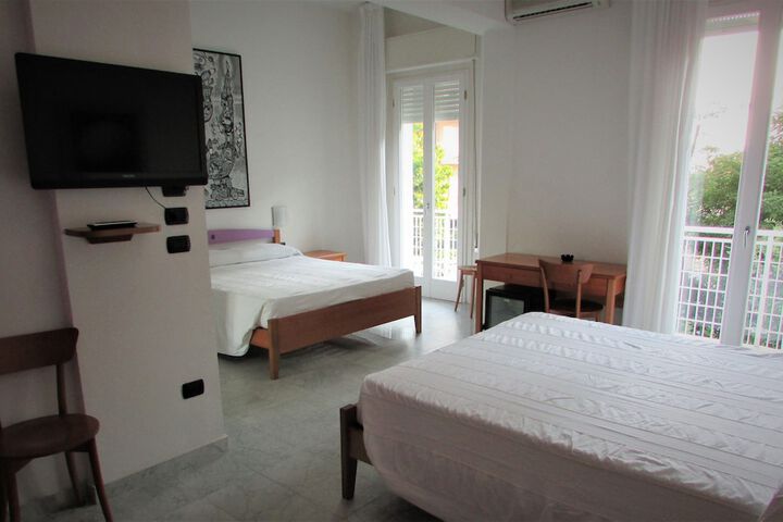Room 15 of 36