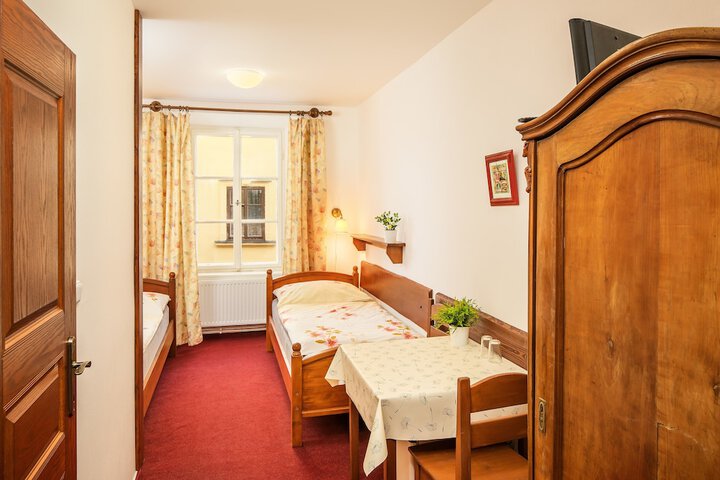 Room 12 of 35