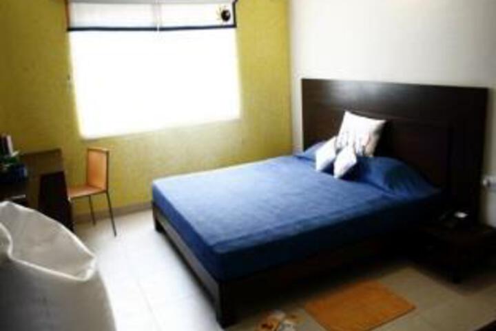 Room 1 of 5