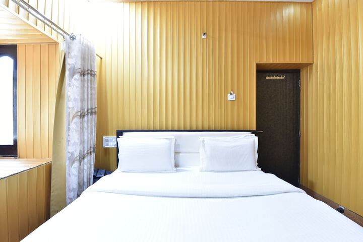 Room 7 of 17