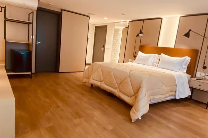 Room 5 of 35