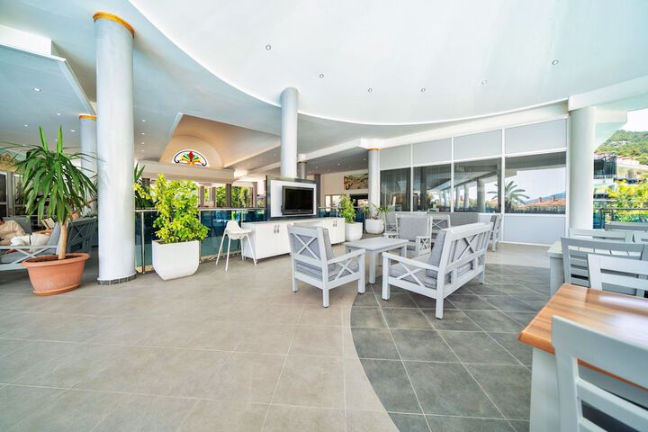 Hotel Interior 12 of 84