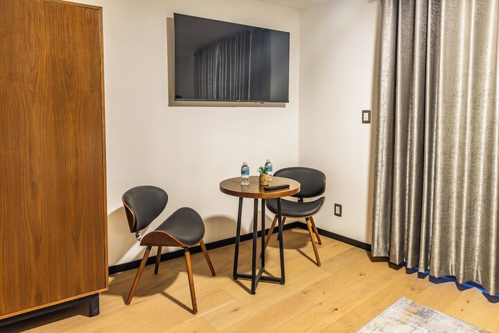 Room 218 of 329