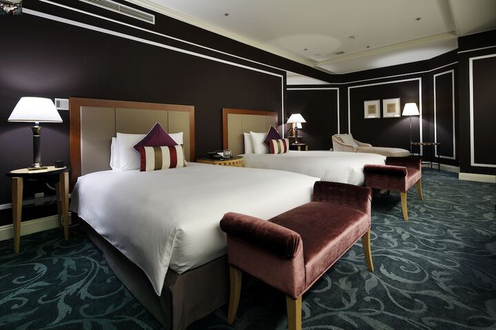 Room 30 of 148