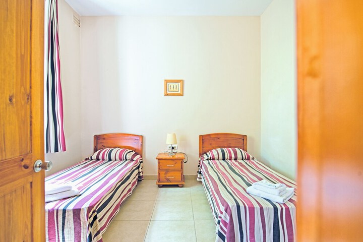 Room 17 of 59