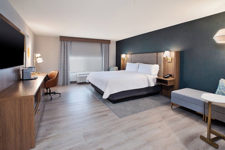 Room 9 of 23