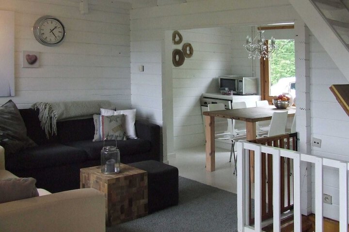 Room 5 of 28