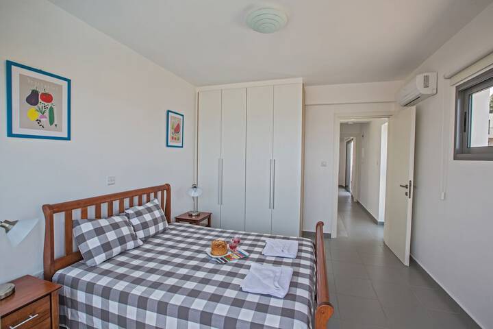 Room 3 of 24