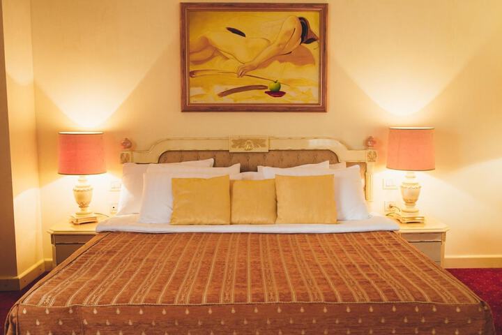 Room 17 of 54