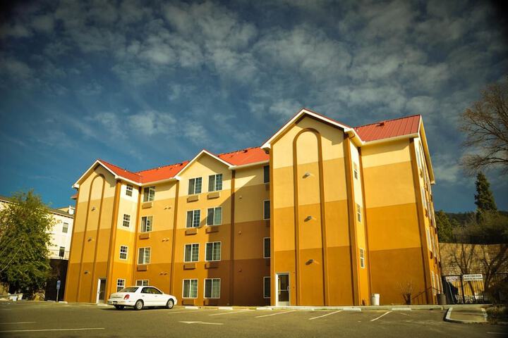 Hotel 68 of 71