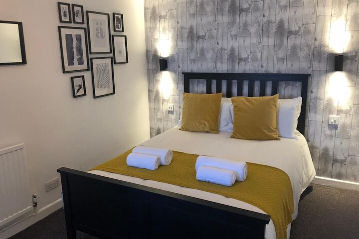 Room 10 of 30