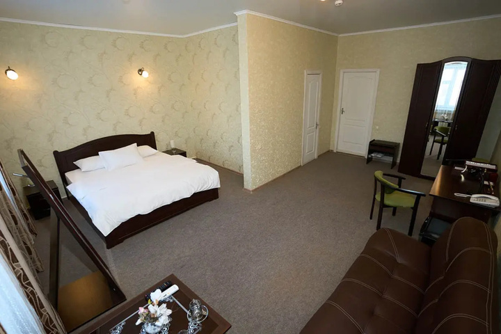 Room 7 of 21