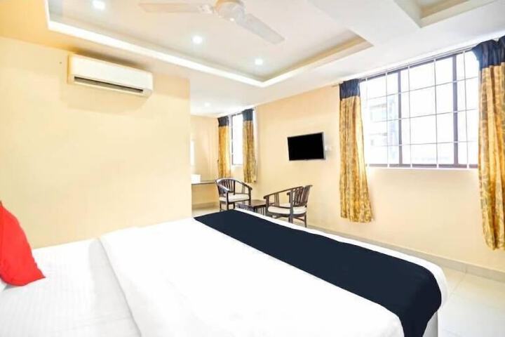 Room 4 of 11