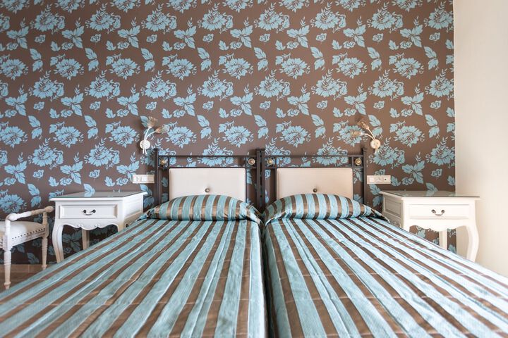 Room 4 of 130