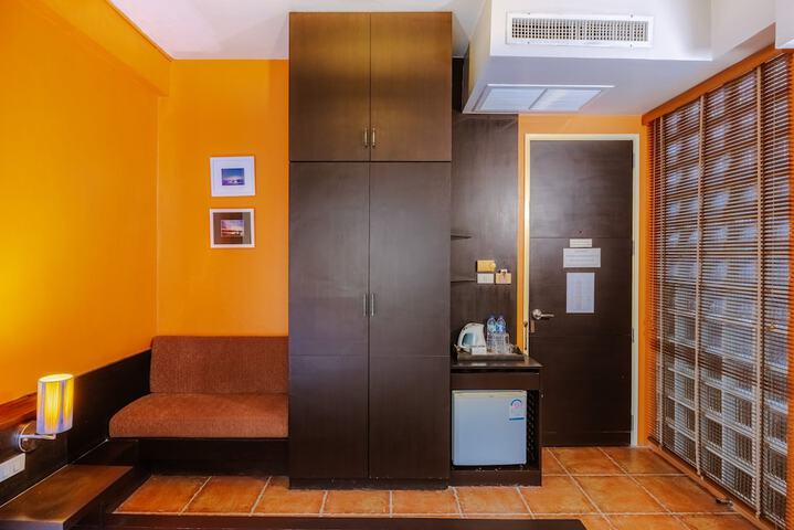 Room 15 of 53