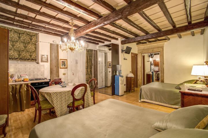 Room 15 of 50