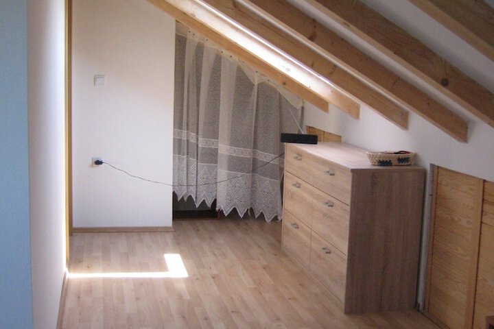 Room 5 of 31