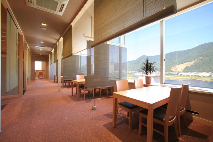 Dining Photos