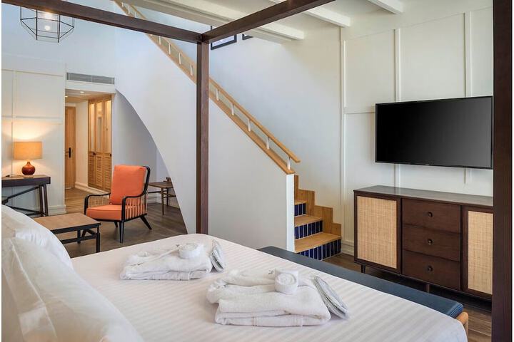 Room 34 of 147