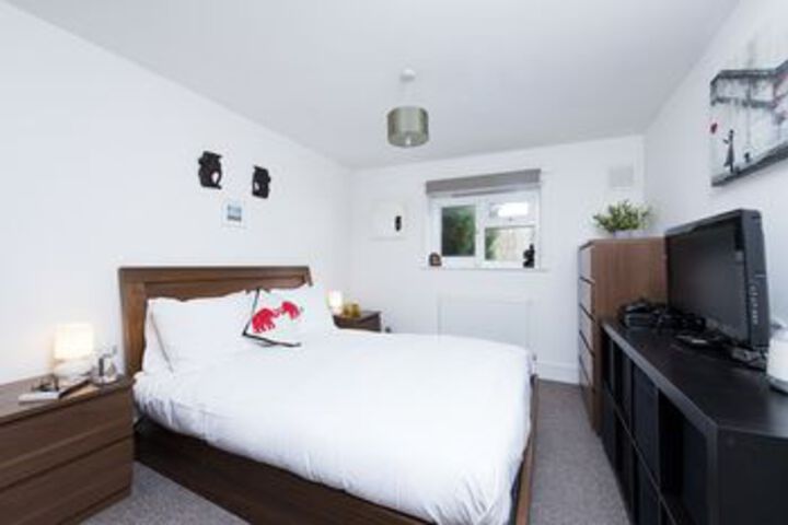 Room 6 of 24