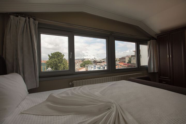 Room 40 of 85