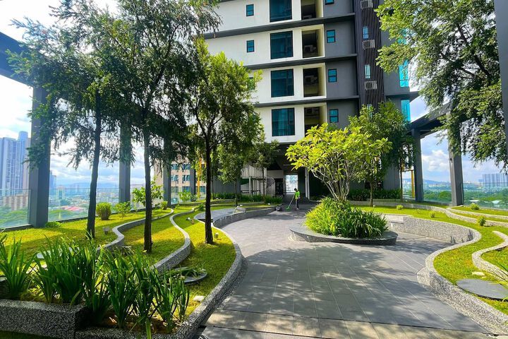 Hotel Exterior 124 of 134
